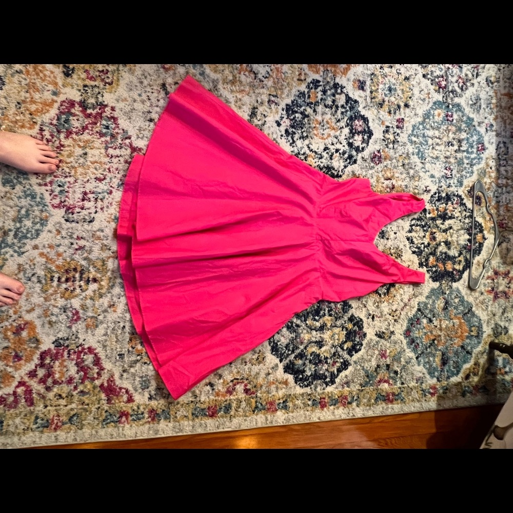 Pink vineyard vines dress. NWT